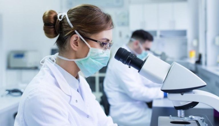 La industria farmacéutica invierte en Europa 37.500 millones de euros en I+D