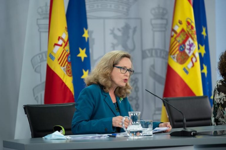 Calviño apunta al 15 de octubre como punto de referencia para tener listos los Presupuestos
