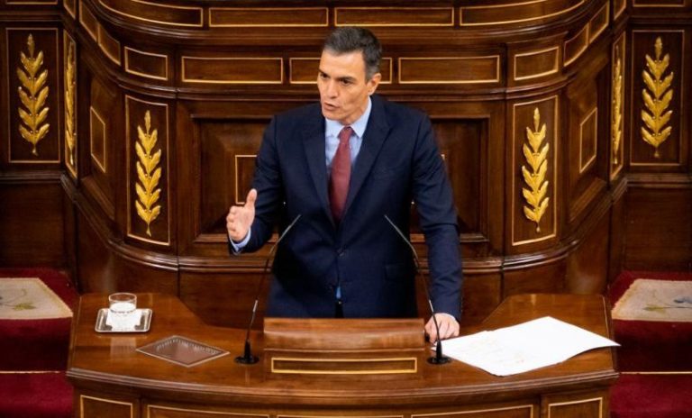 El Gobierno muestra júbilo al verse reforzado con un moción que orilla a Vox