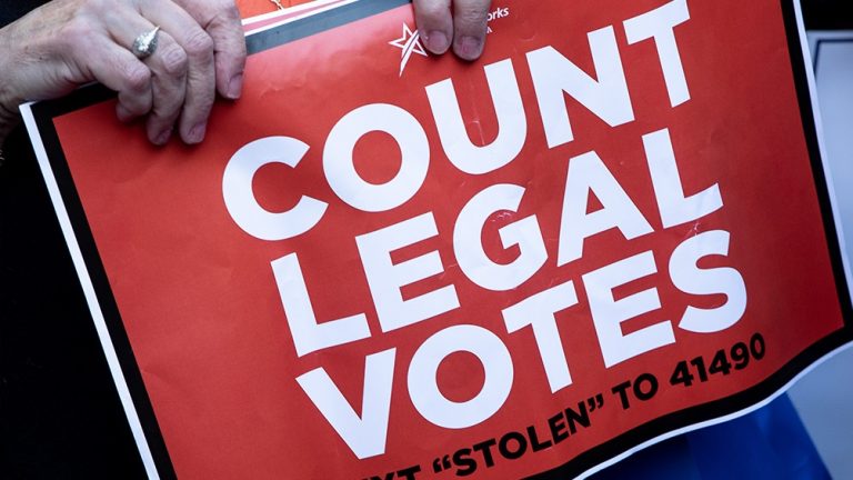 Revés judicial para Trump: sigue el escrutinio en Michigan, Georgia y Pensilvania