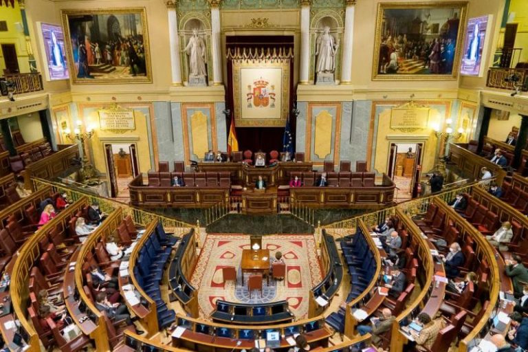 El Congreso aprueba el proyecto de Presupuestos con el apoyo de 11 partidos y lo envía al Senado