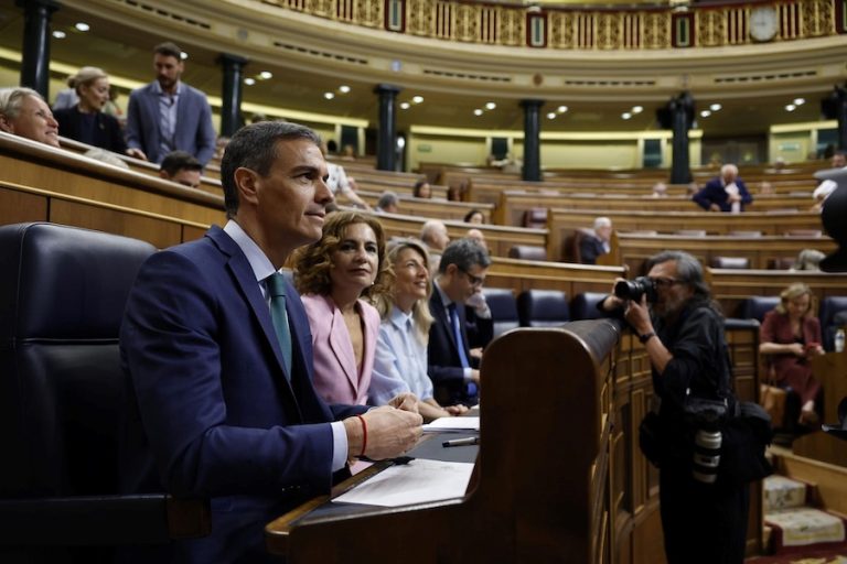Sánchez evalúa cambios en su Gobierno