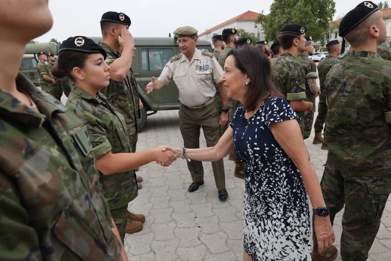 Margarita Robles exige mayor responsabilidad autonómica ante los incendios forestales