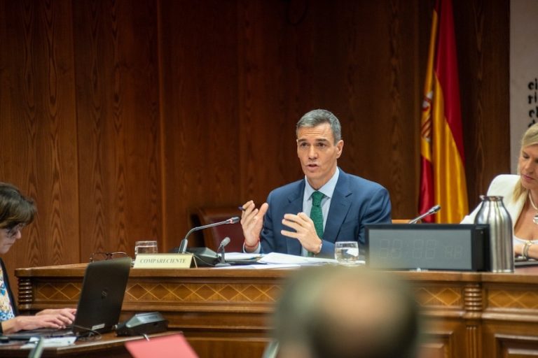 Atropellado interrogatorio del PP y Sánchez resiste la presión y se impone
