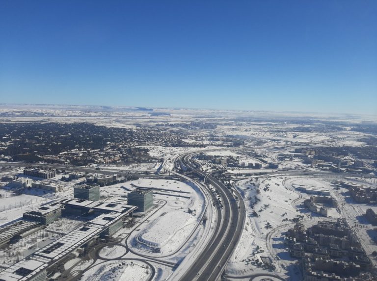 La DGT advierte que la nieve podría dificultar la circulación en nueve vías de alta capacidad en las próximas horas