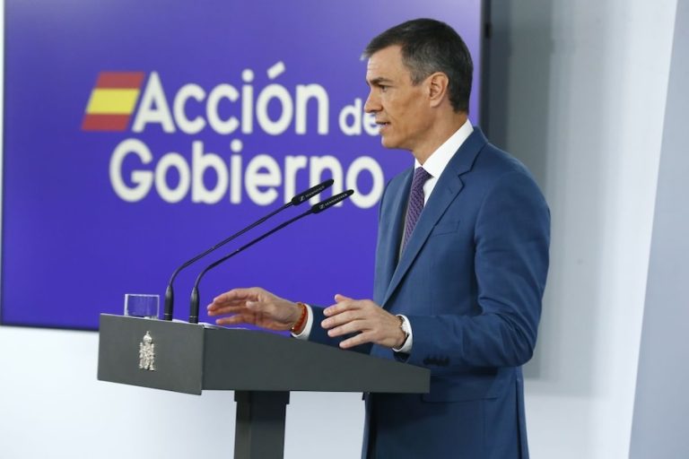 Sánchez dice que «el mundo no necesita un rearme militar», sino moral