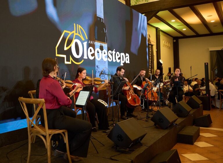 Oleoestepa celebra 40 años como líder mundial del virgen extra